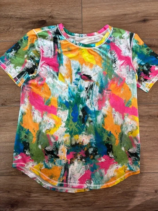 Lululemon High-Neck Running and Training T-Shirt in a multicolored pattern
XS/S - Picture 1 of 4